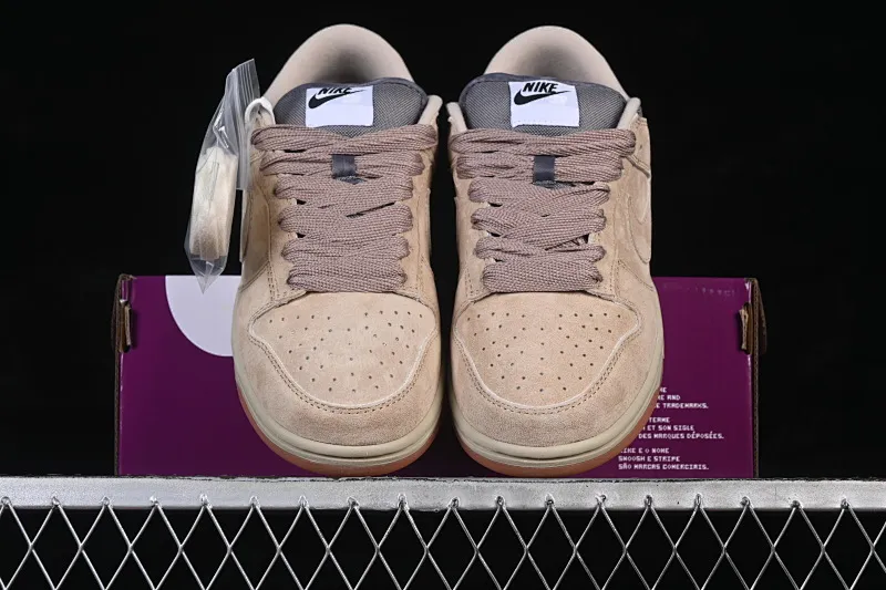 All Categories Nk SB Dunk Series Nk SB Dunk Low Low-top sneakers Nike SB Dunk Low Pro B "Parachute Beige" Desert Khaki Low-top casual sneakers HJ0367-200